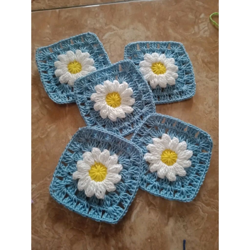 granny daisy 8 x 8cm