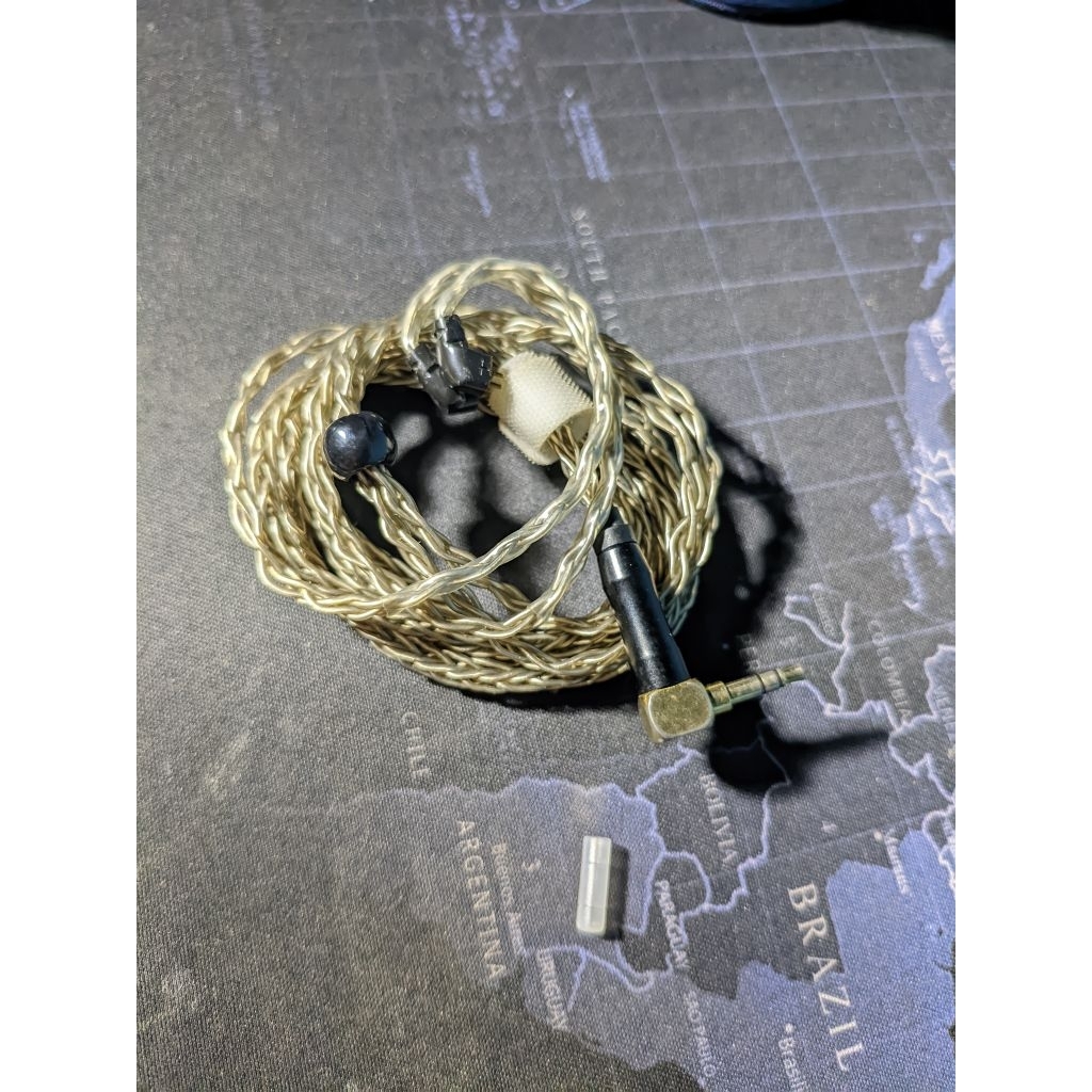 Kabel IEM Upgrade Xinhs 8 Core Silver Plated OCC 2pin  3.5mm