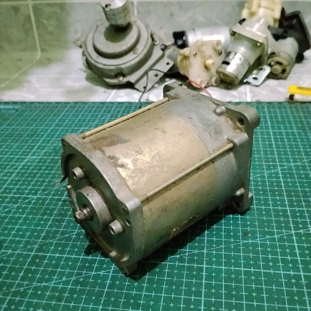 DINAMO DC MOTOR DGM 24VDC CORPORATION JAPAN