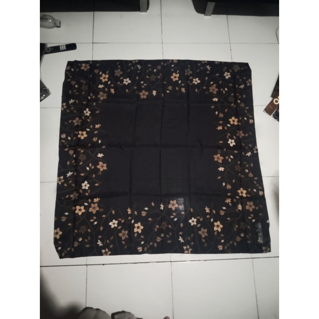 Umama scarf