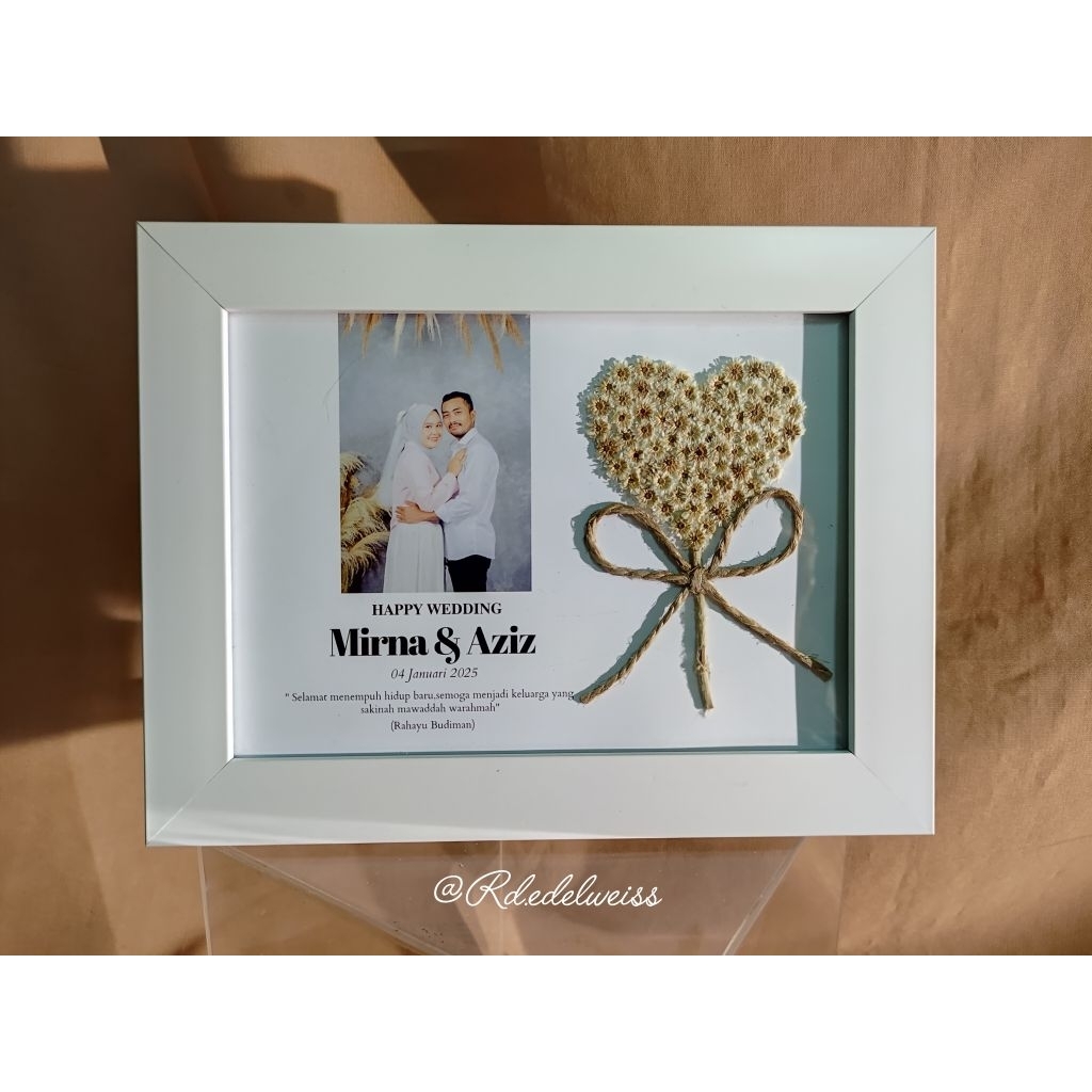 FLOWER IN FRAME (Ukuran 5r+kaca+box)