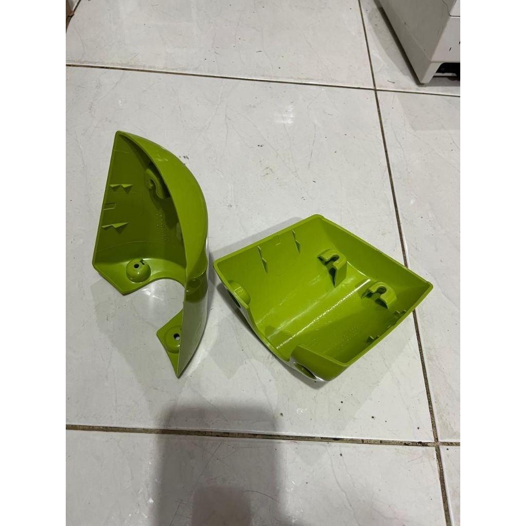 TUTUP GAGANG SPION UNTUK MOBIL TRUK HINO DUTRO EURO 4 HARGA 1 SET ORIGINAL