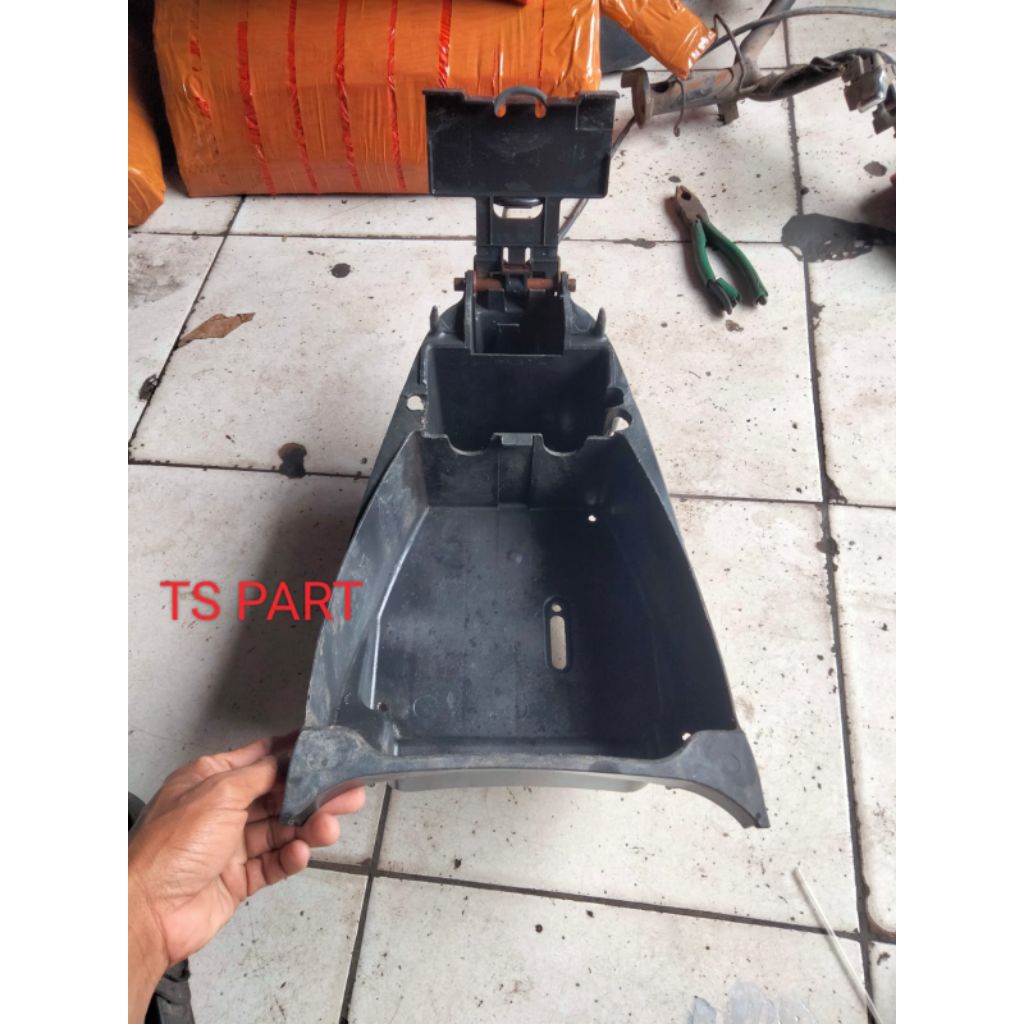 BOX AKI MIO SPORTY SEKEN ORIGINAL