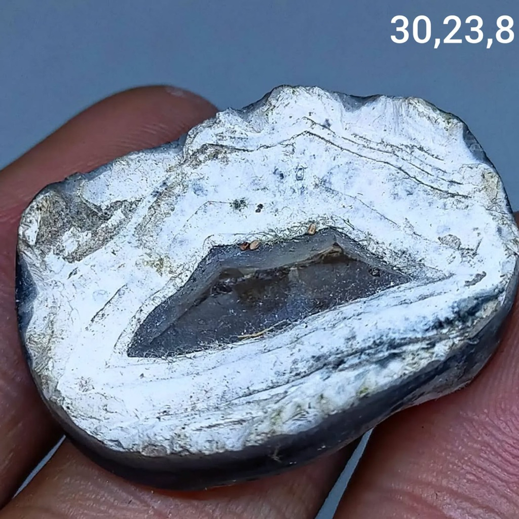 batu akik asli sakral antik top hq natural (asli alam)