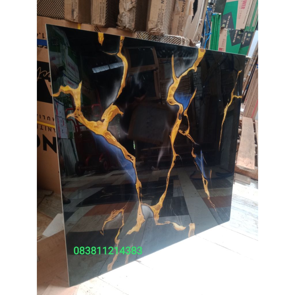 Granit 60x60 Arna Suvarna Black gold | Glossy