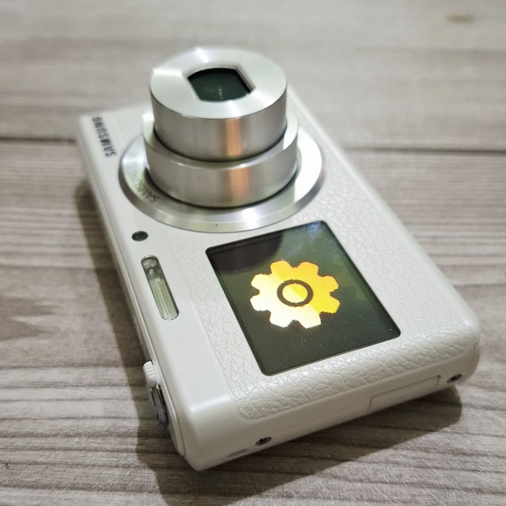 Kamera Digital Samsung DV180F Wifi