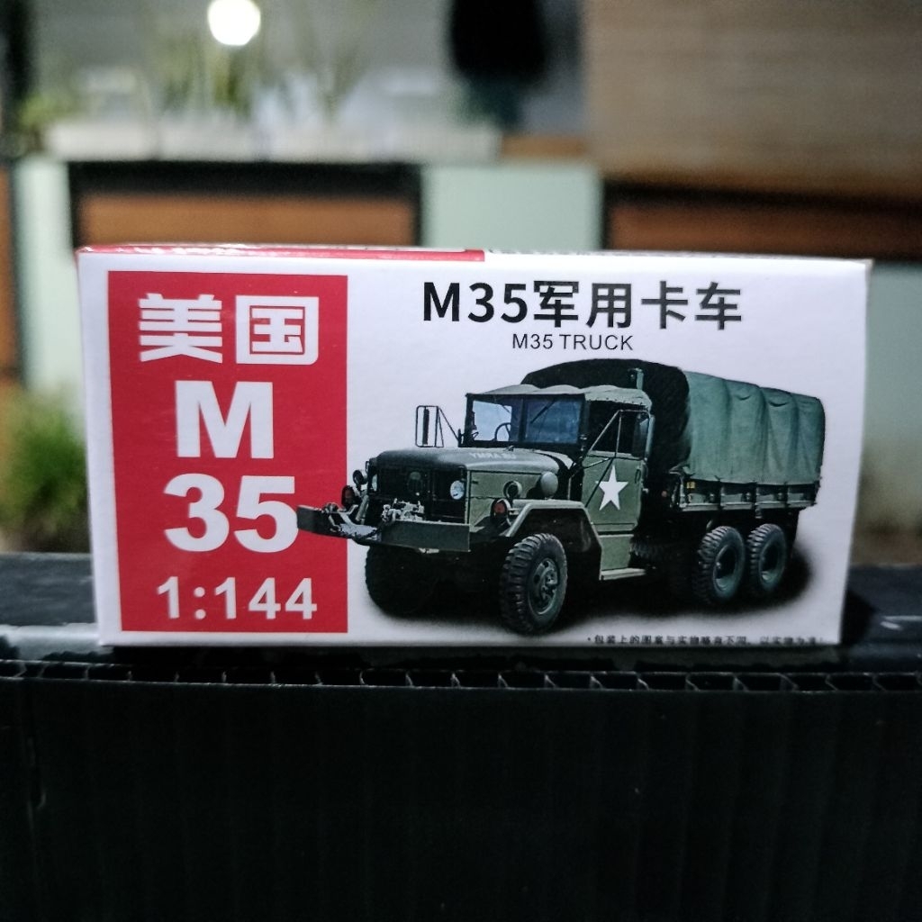Truk militer M35 1:144 diorama military