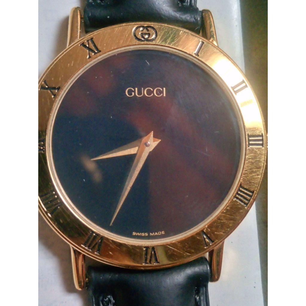 Jam tangan Gucci