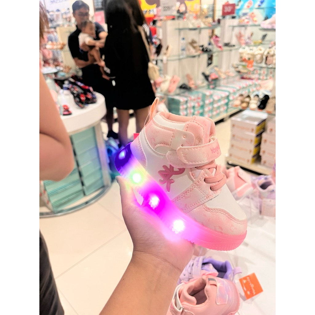 sepatu anak cewek LED model terbaru brand Yongkidz