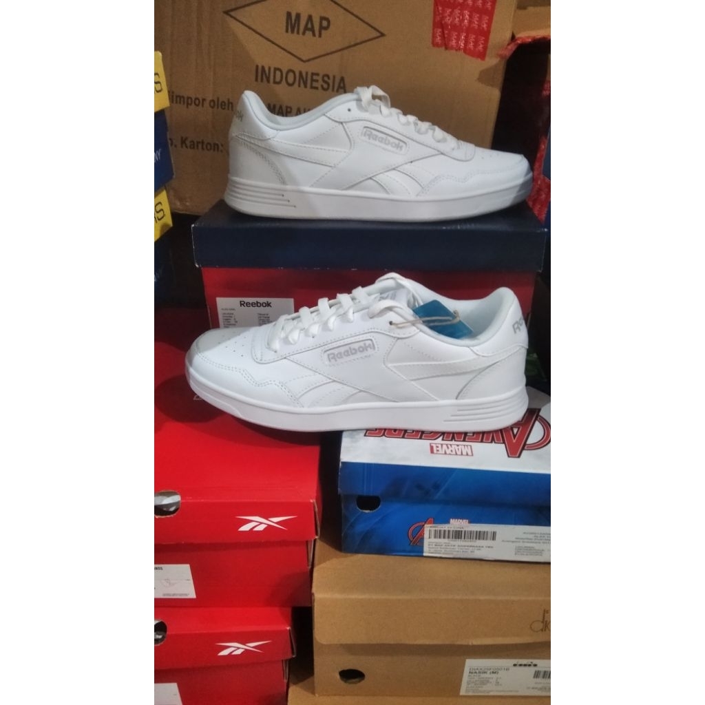 reebok court advance size 44