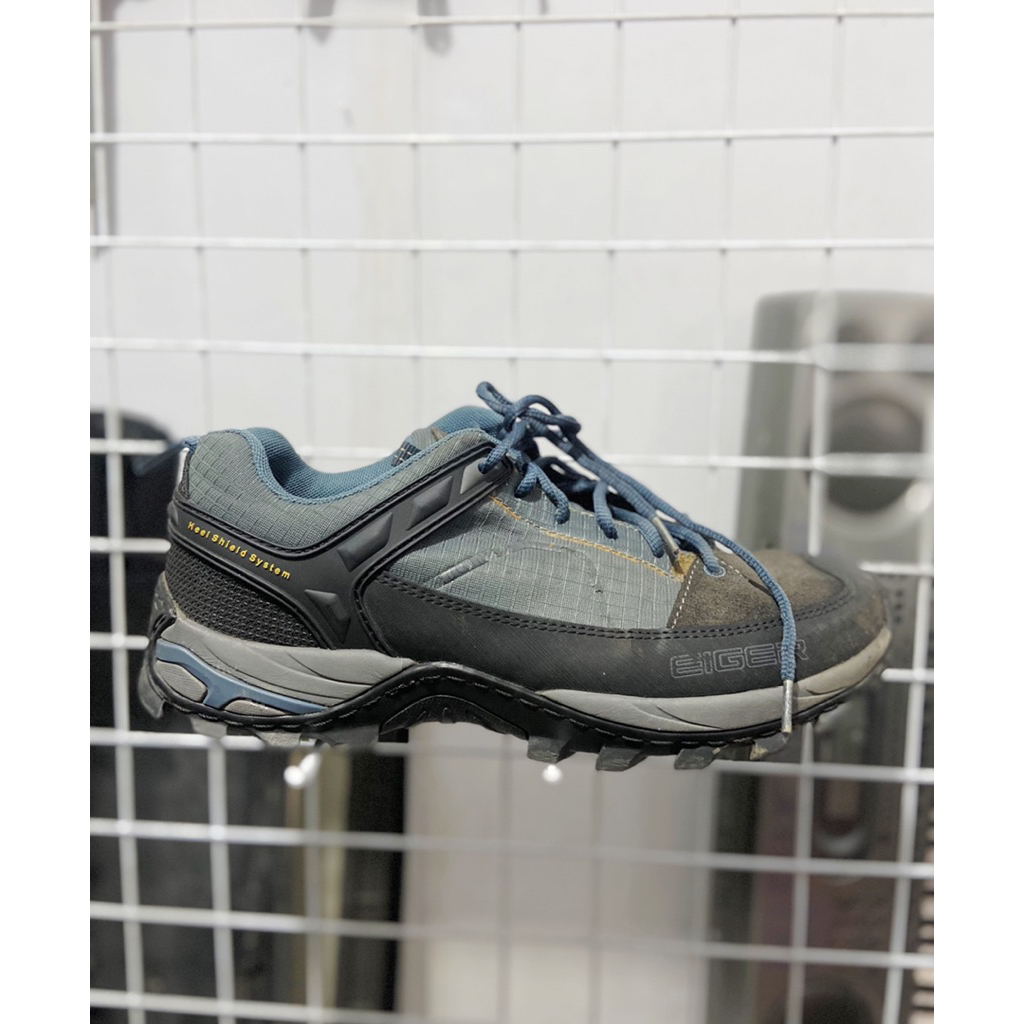 sepatu gunung eiger