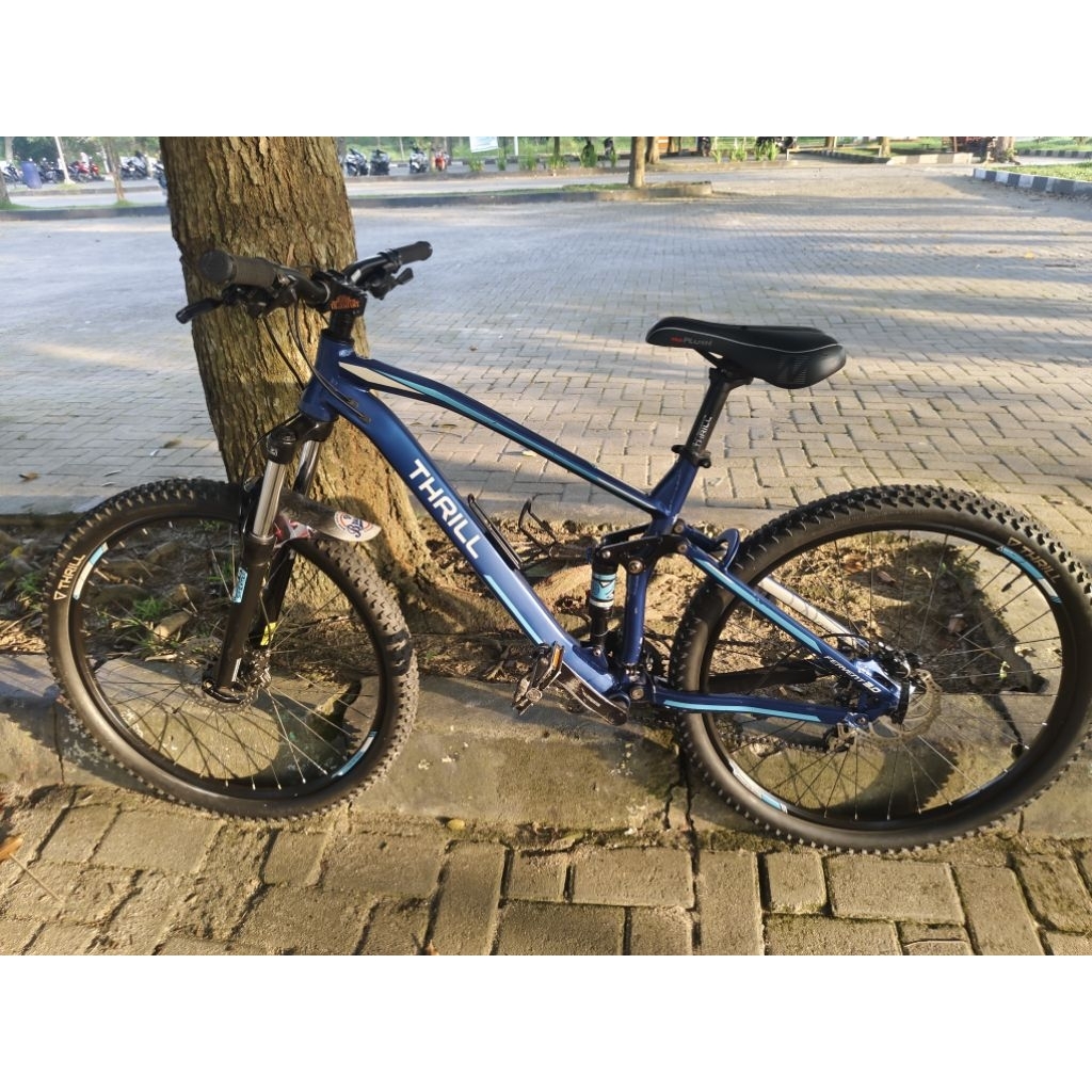 Sepeda Fullsus Thrill Fervent 3.0 ban 27,5