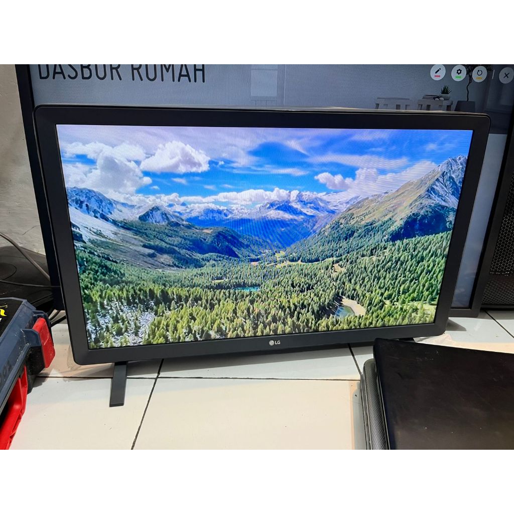 TV 24inch LG smart tv 24TQ520S-P like new ex display  Merk&type : LG smart tv 24TQ520S-P Kondisi nor