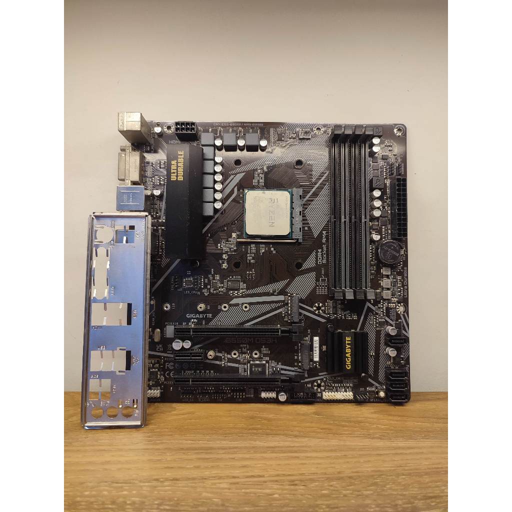 Gigabyte B550m Ryzen 5 3600