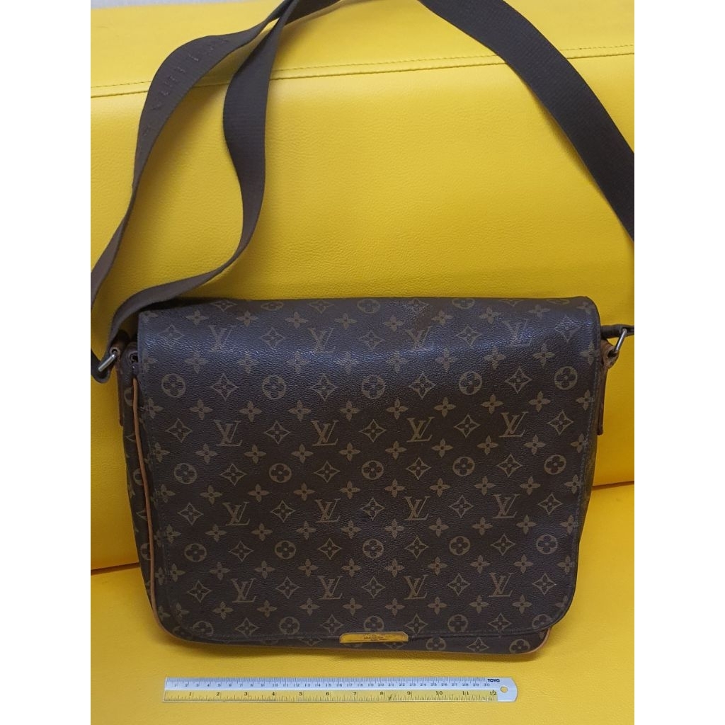 tas kerja/tas laptop kulit merk LV/Louis Vuitton