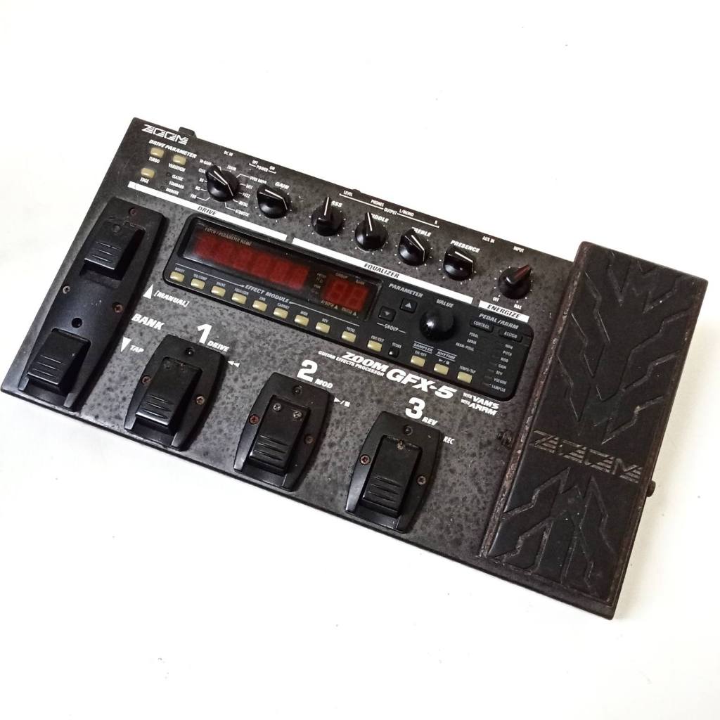 Efek Gitar Zoom GFX-5