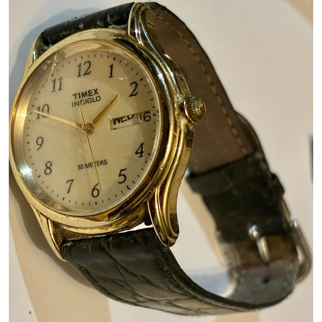 Timex indiglo WR 30m mens watch Runs Daty-Date