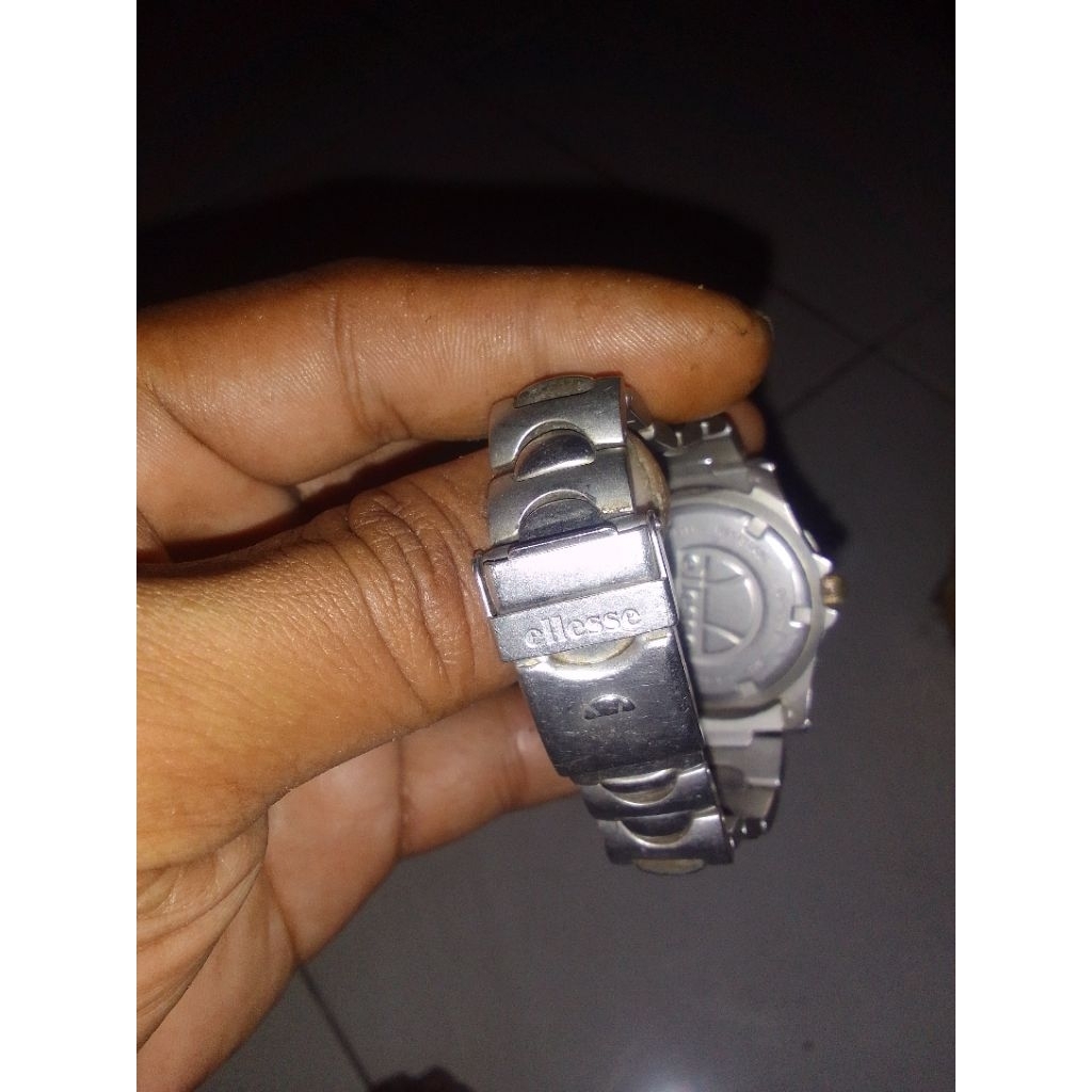 jam tangan elesse kondisi mati