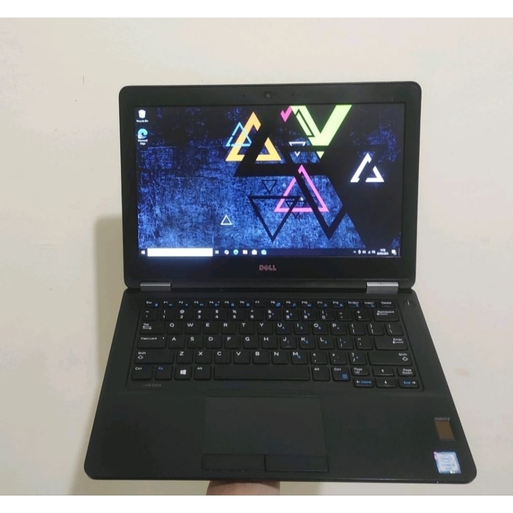 DELL LATITUDE E5270 CORE I5-6300U / 32GB RAM / 512GB SSD / KEYBOARD BACKLITE