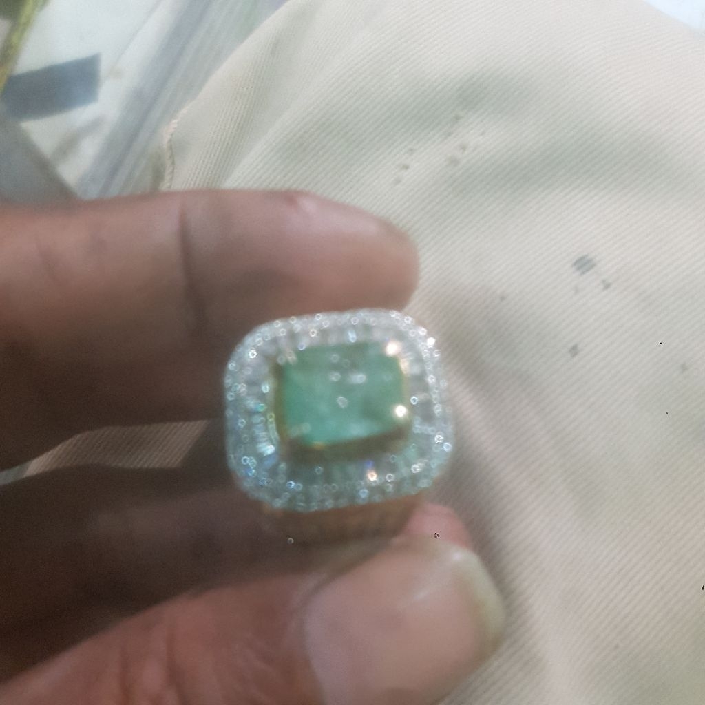 batu zamrud Colombia ce minor