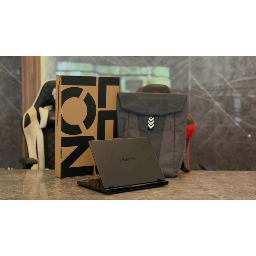 Lenovo Legion Pro 5 16IAX10( RTX 5070 )