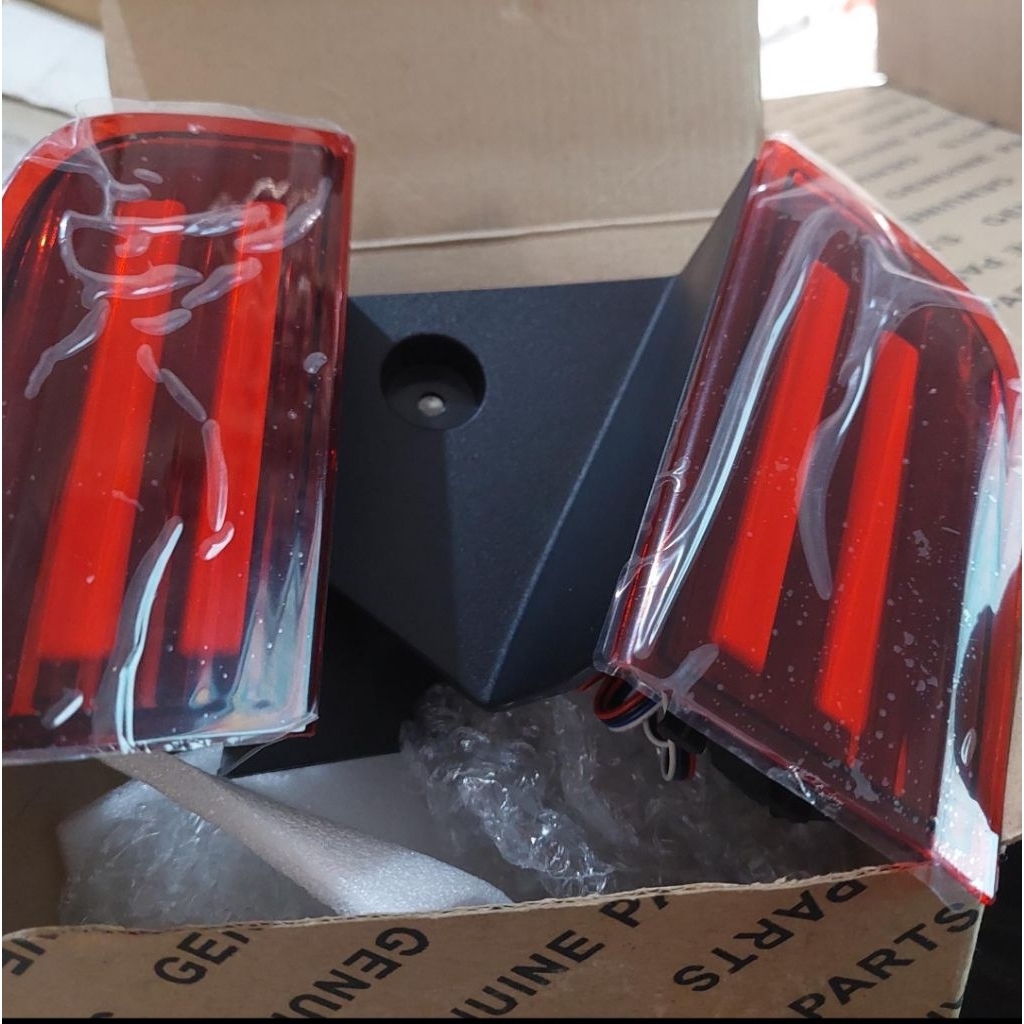 Lampu bemper belakang pajero sport