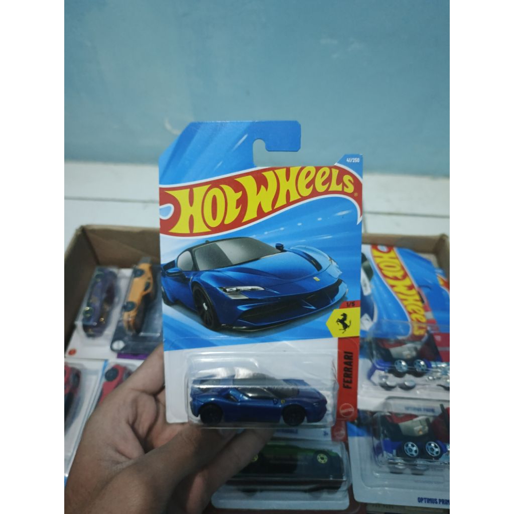 HOT WHEELS FERARRI SF90 BIRU