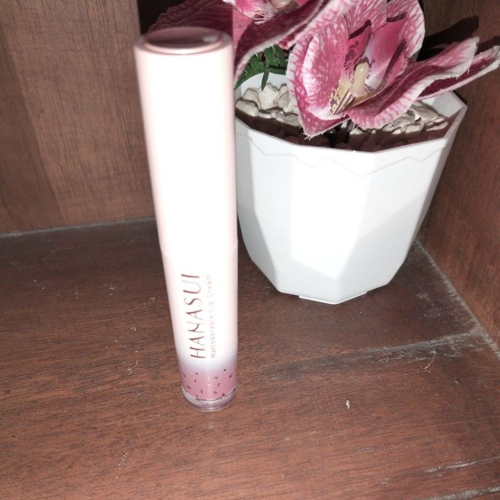 Preloved lip cream hanasui shade no 5 (classy)