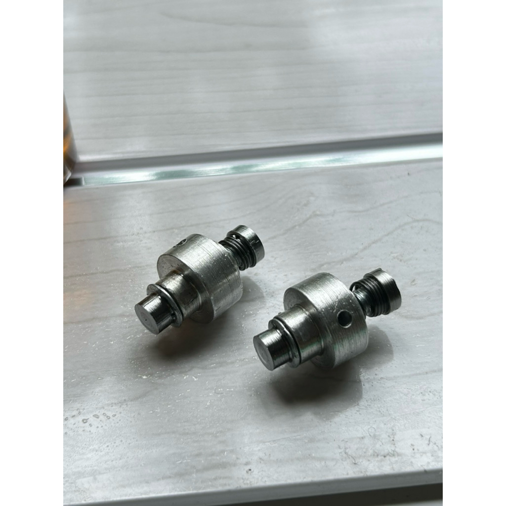 Emulator memperlambat suspensi shock depan