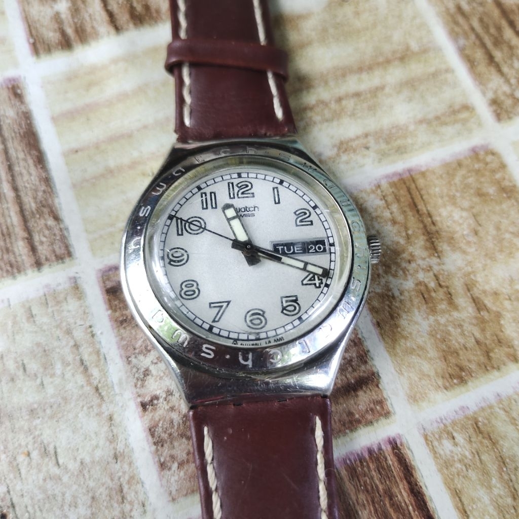 jam tangan Swatch Irony Baca Minus