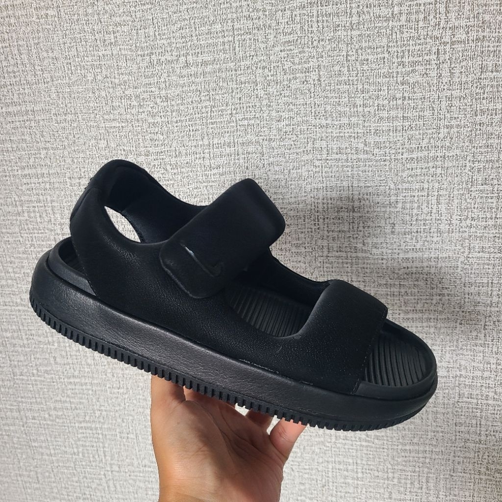 N clam sandals nike