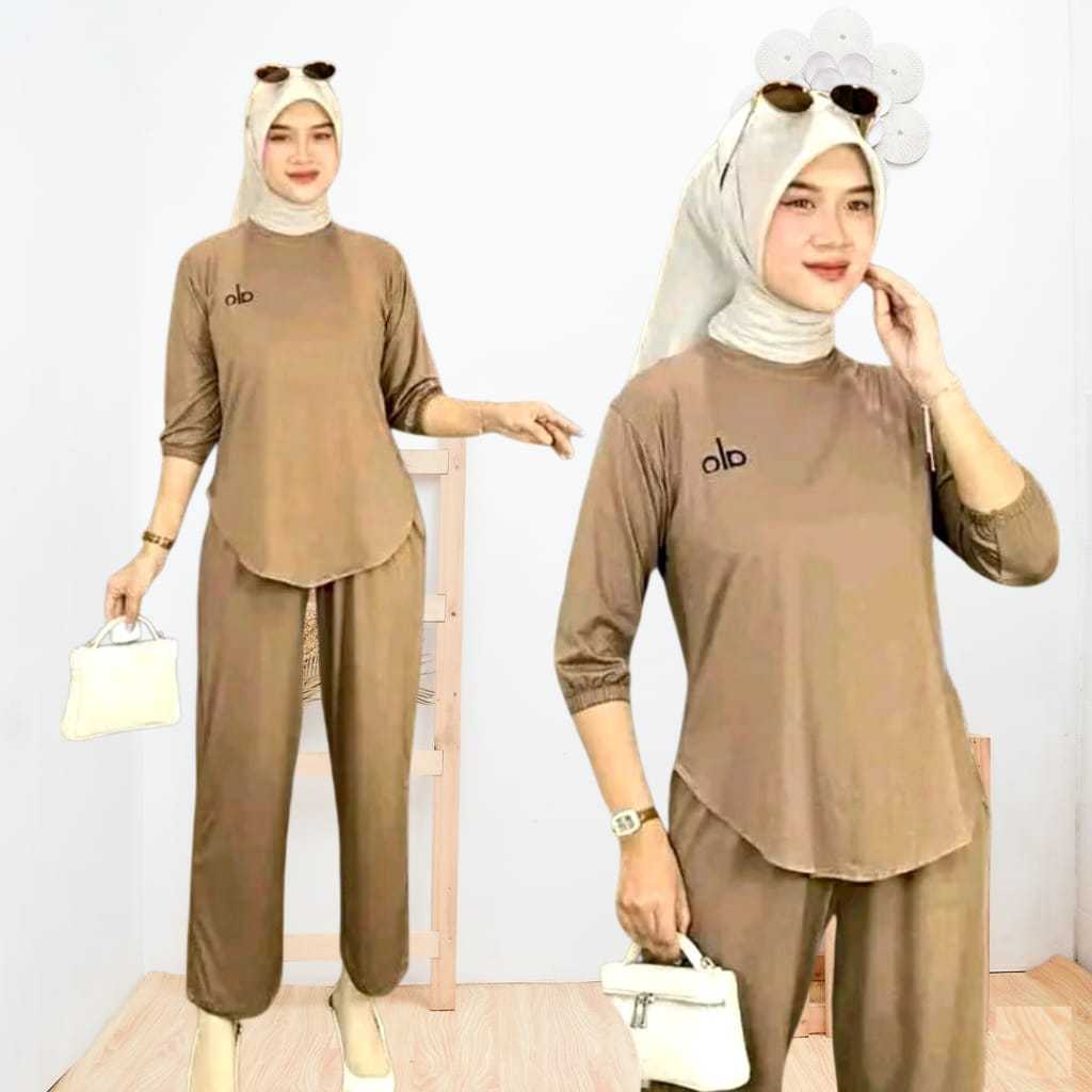 Setcel Muslim Wanita Kaos Knit Import Sablon Alo / Setelan Celana Harian Alo Viral Wanita Kekinian