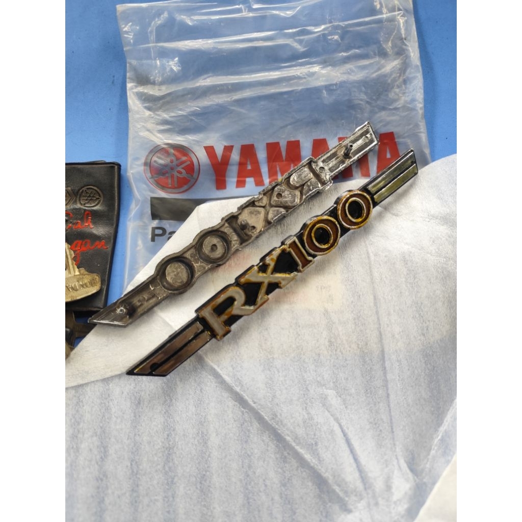 Emblem logo bok aki Yamaha RX100 RX 100