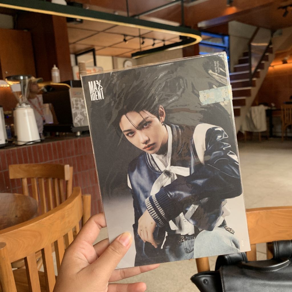 MINI POSTER OFFICIAL FELIX  STRAY KIDS ALBUM MAXIDENT
