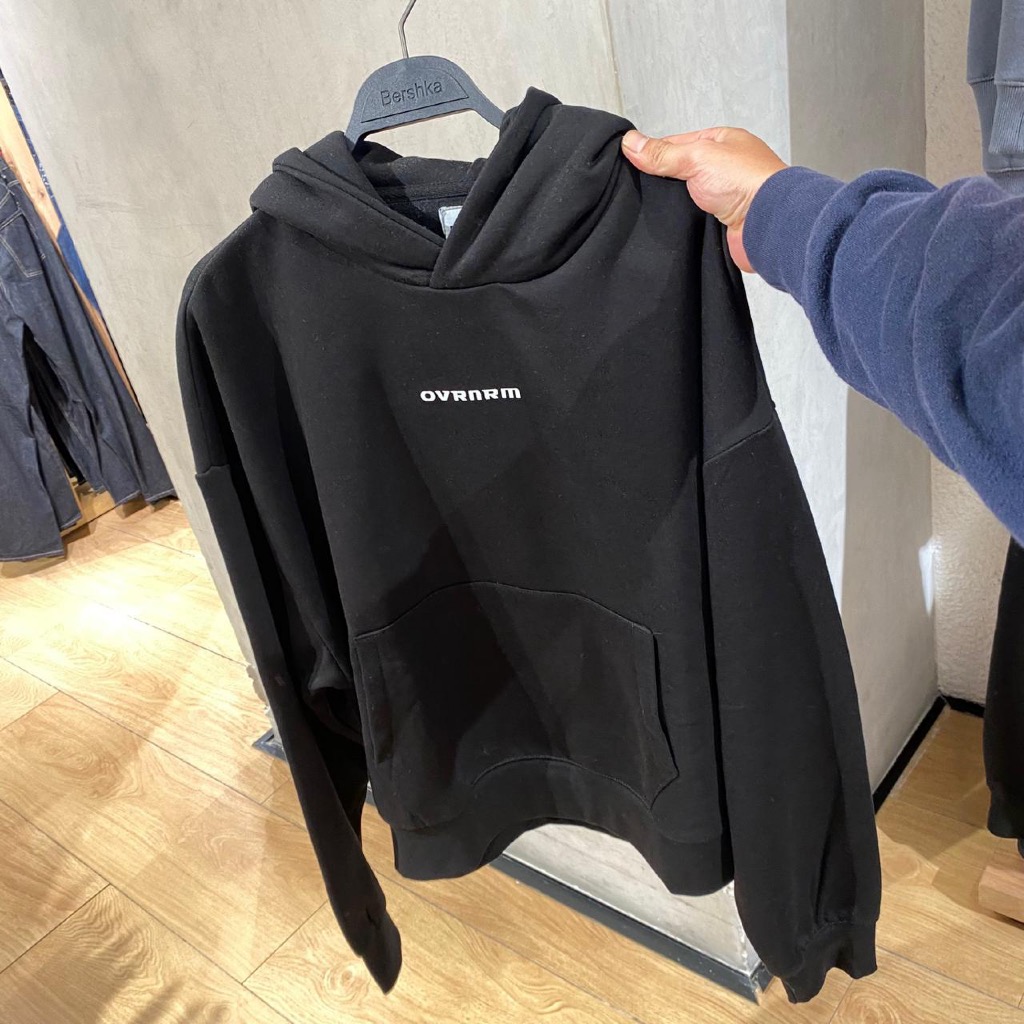 JASTIP. Hoodie Boxy Fit Bershka (MAN)