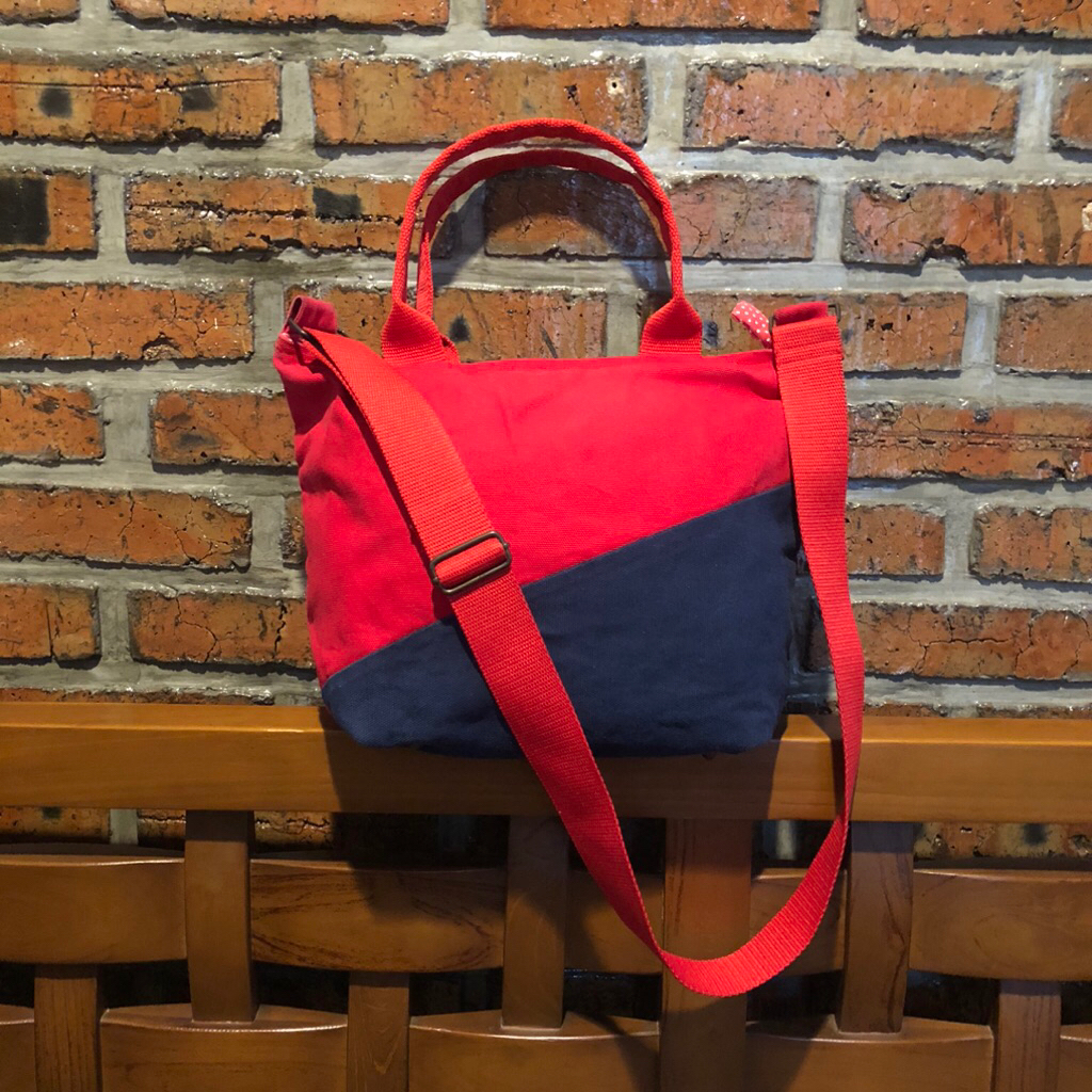 tas selempang tas wanita kanvas merah kombinasi preloved