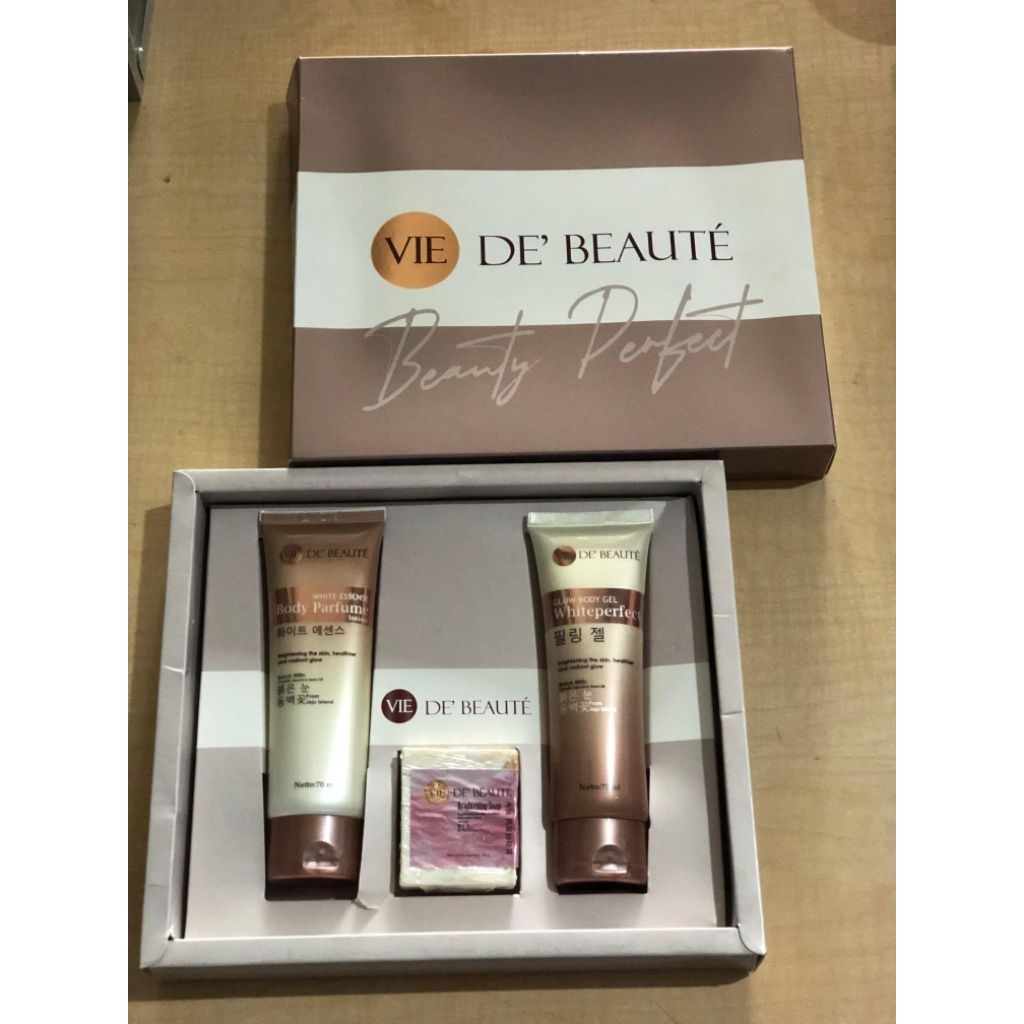 Bodycare vie de' beaute/peeling/Bodyparfum/brigtening(box)