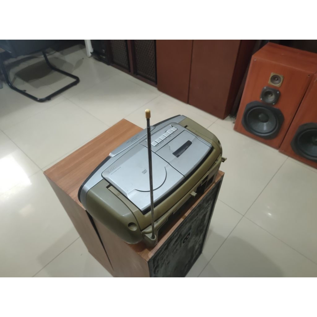 radio tape Sony lagend kapsul