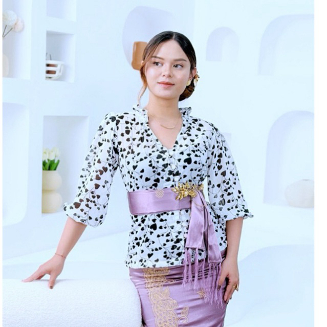 DONAKEBAYABALI | KEBAYA JADI BALI KUTU BARU TANGAN BALON BAHAN YOURYOU KEKINIAN