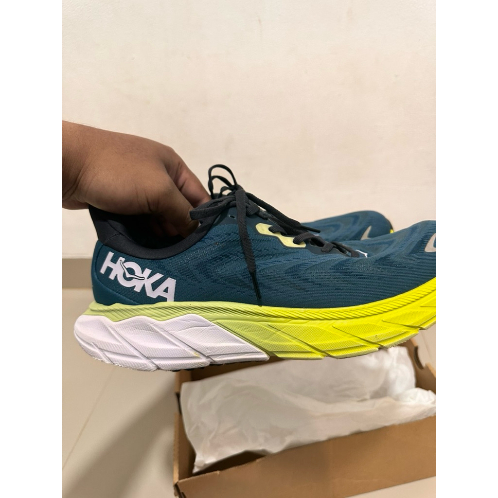 sepatu lari - running shoes hoka arahi 5 second original 100 %