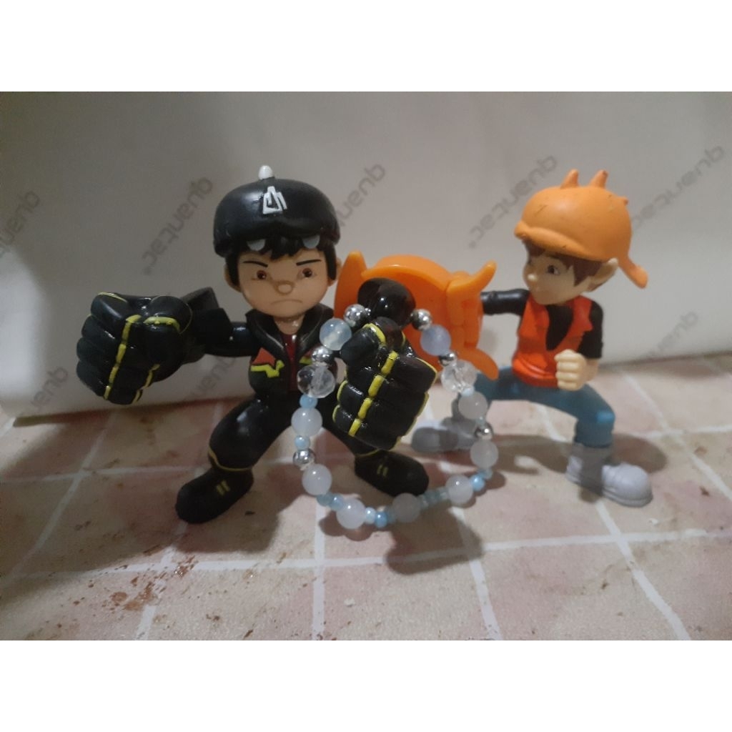 figure boboiboy dan boboiboy gempa KFC