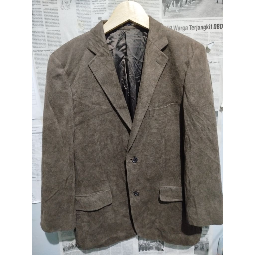 Jas Bludru Lembut Coklat Muda