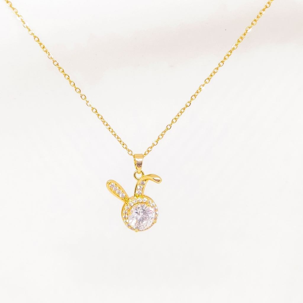 Kalung liontin kelinci berlapis emas 24 karat dengan hiasan berlian imitasi – aksesori sehari-hari y