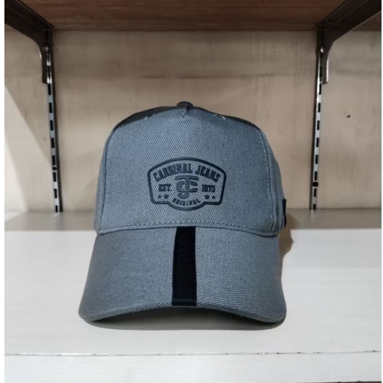 Cardinal topi casual