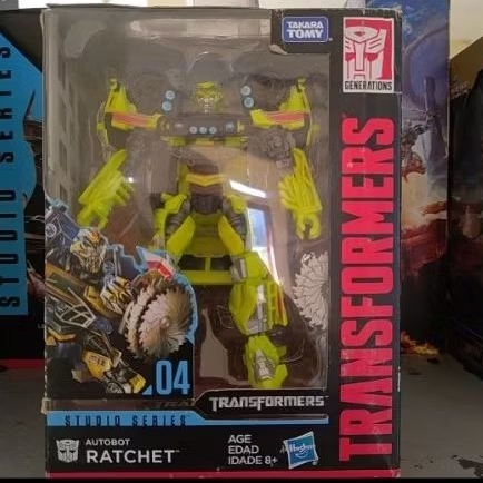 Transformers Studio Series 04 Ratchet