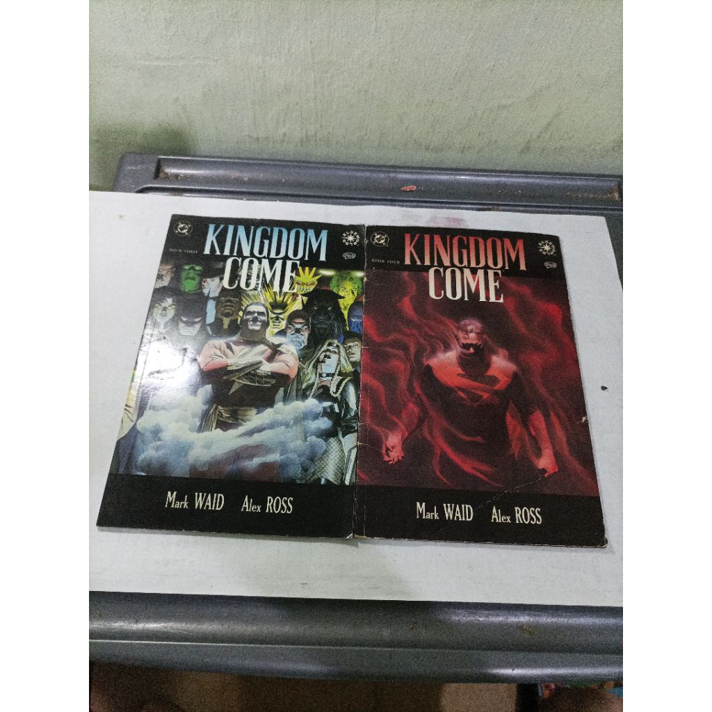 komik terjemahan kingdom come Book 3 and 4 (Mark Waid dan Alex Ross)/per buku