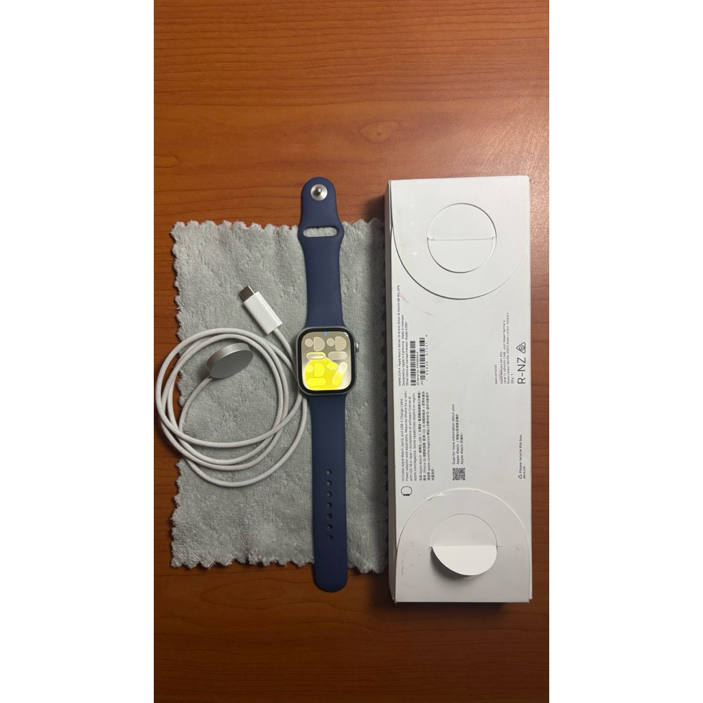 Apple watch series 10 likenew