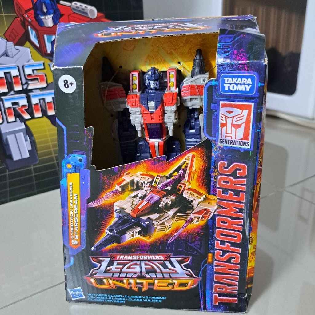 Transformers Cybertron Universe Starscream
