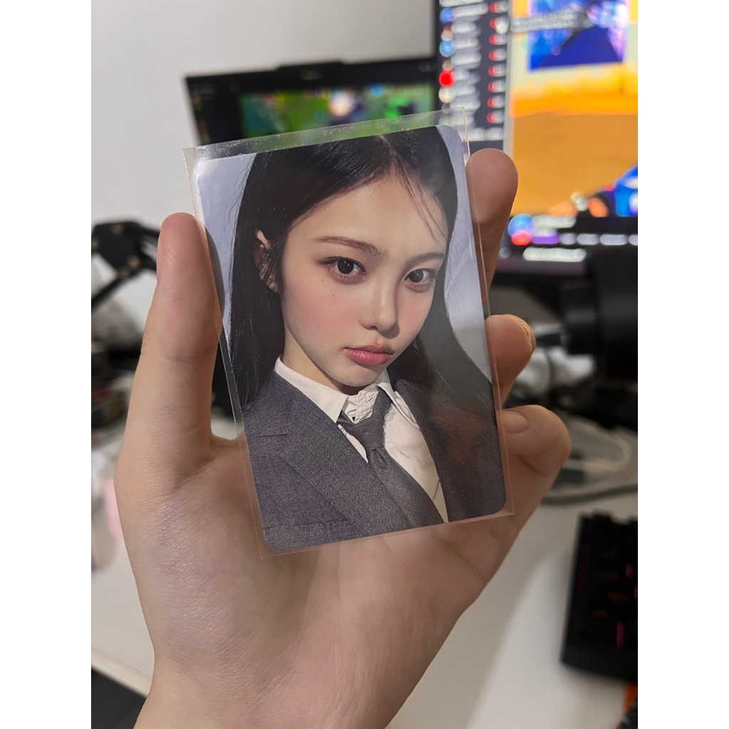 OFFICIAL PHOTOCARD HEARTS2HEARTS H2H FOCUS (IAN)