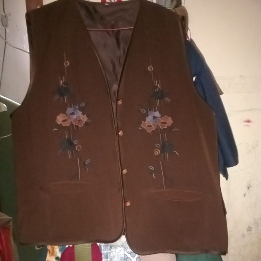 PREloved Vest bordir